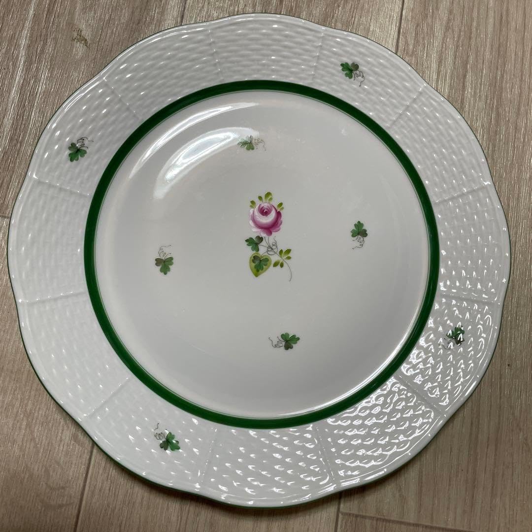 未使用　ヘレンド ウィーンの薔薇 ディナープレート 25cm No.1 ヘレンド ウィーンの薔薇 25cm ディナープレート